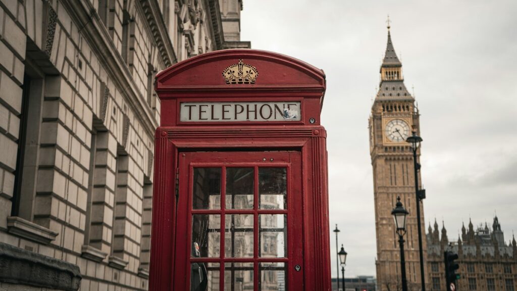 Pay Monthly SIM Only Contracts With No Annual Price Rises Red telephone box beside Big Ben in London